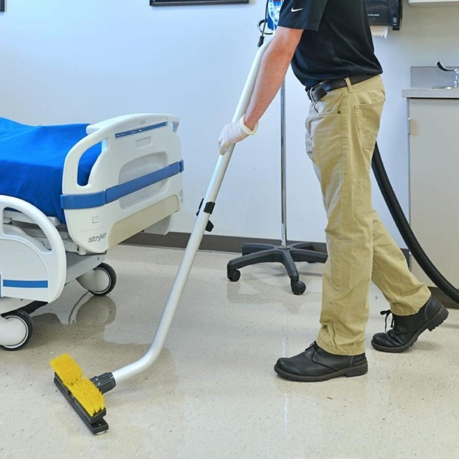 Men cleaning in Miami
